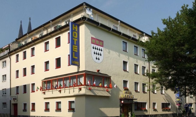 Altstadt-Nord Hotel | Discover Hotel Ludwig Superior: Family-Friendly Comfort