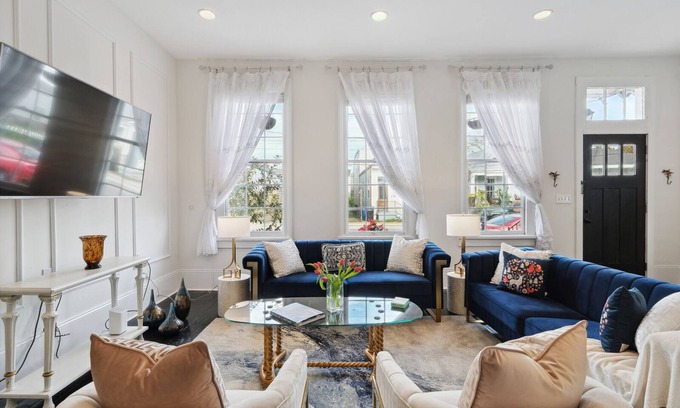 West Riverside House | Luxury Meets NOLA Charm: Family-Friendly & Top Rated