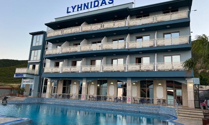 Udenisht Hotel | Discover Hotel Lyhnidas: Oceanfront Retreat with Pool