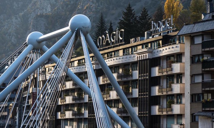 Andorra la Vella Hotel | Experience Hotel Màgic Andorra: Spa & Family-Friendly Comfort