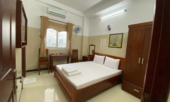Di An Hotel | Discover Hotel Mỹ Việt: Pet-Friendly with Breakfast Included
