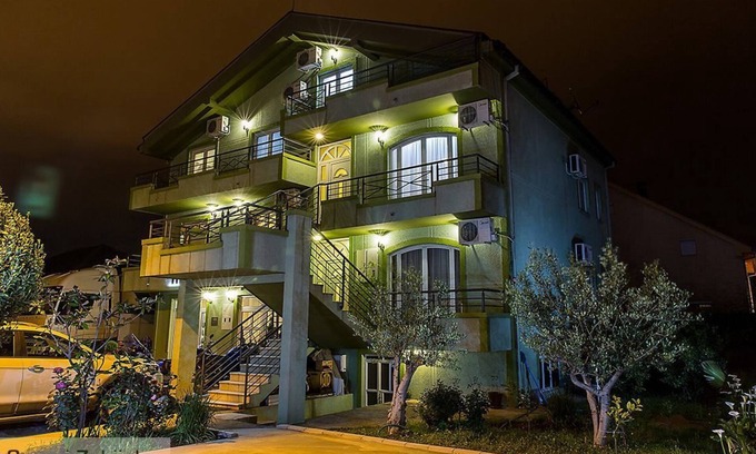 Podgorica Hotel | Discover Hotel M: Family-Friendly with Top-Rated Amenities