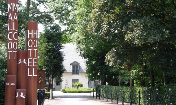Mechelen Hotel | Discover Comfort at Hotel Malcot: Family-Friendly Getaway