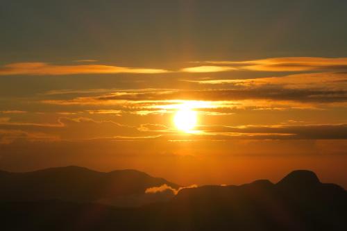 Nallathanniya House | Discover Hotel Mango Tree: Perfect for Adam's Peak Visits