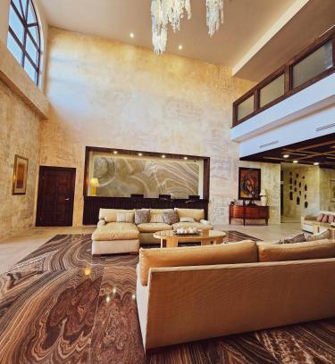 Chihuahua Hotel | Discover Hotel María Bonita Chihuahua: Eco-Friendly Retreat
