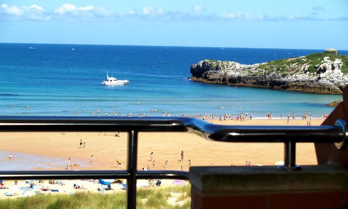 Noja Hotel | Inviting Hotel Marítimo Ris: Oceanfront with Pool & Spa