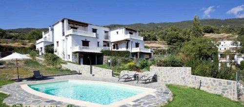 Pitres Hotel | Discover Hotel Maravedí: Pet-Friendly Oasis with Ocean Views