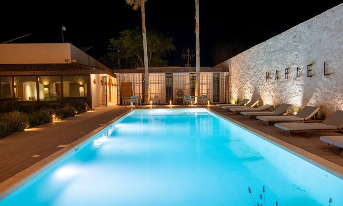 Cuatro Cienegas Hotel | Discover Hotel Marielena: Family-Friendly with Pool & Spa