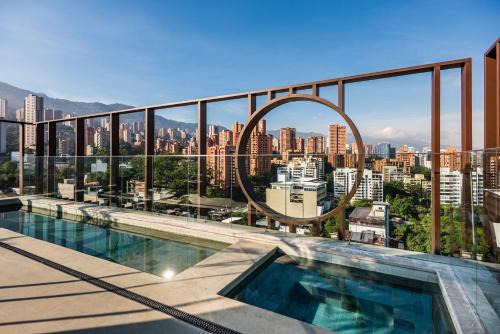 Zona Rosa Hotel | Elegant Hotel Marquee Medellín with Ocean View & Pool