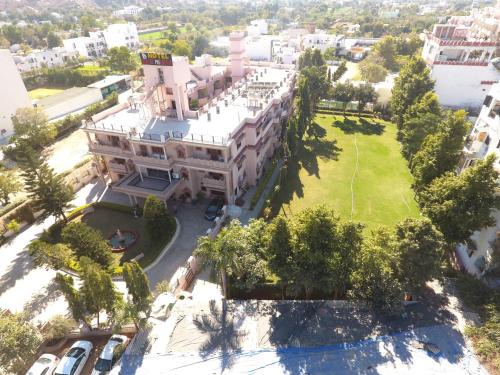 Pushkar Hotel | Discover Hotel Master Paradise: Pool, Breakfast & 10/10 Reviews