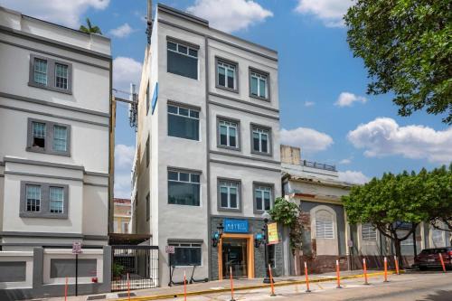 Carcel Hotel | Enjoy Comfort at Mayaguez Plaza Hotel with Great Amenities