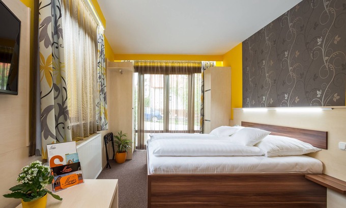 Alsóörs Hotel | Discover Hotel Mayer Alsoörs: Rated 9.8 with Oceanfront Bliss