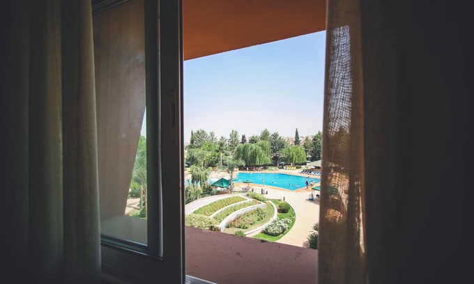 Meknes Hotel | Inviting Hotel Menzeh Dalia with Pool and Spa Amenities