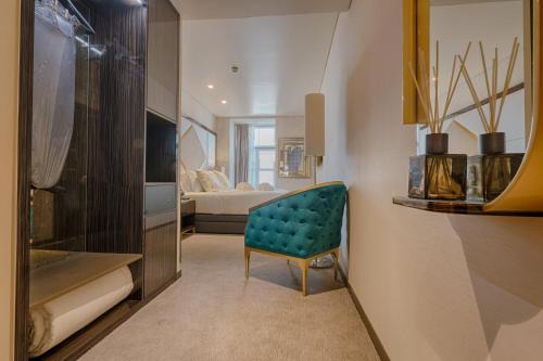 Chiado Hotel | Discover Hotel MeraPrime Gold Lisboa - Exceptional Amenities Await