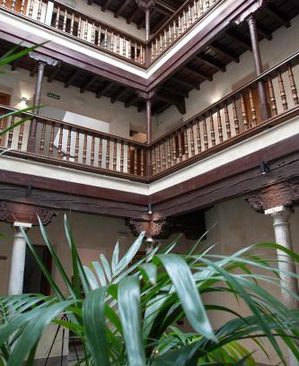 Central District Hotel | Guest Rated 8.5/10 at Hotel Mercader de Sedas
