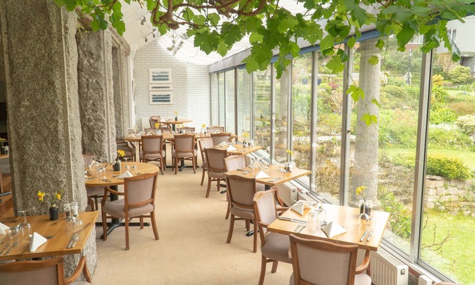Mawnan Smith Hotel | Discover Hotel Meudon: A 4-Star Gem with Spa & Dining