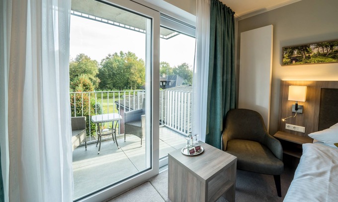 Vreden Hotel | Explore Hotel Meyerink: Family-Friendly with Top Amenities
