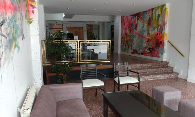La Paz Hotel | Pet-Friendly Hotel Milton: Guest Rated 9/10 with Breakfast