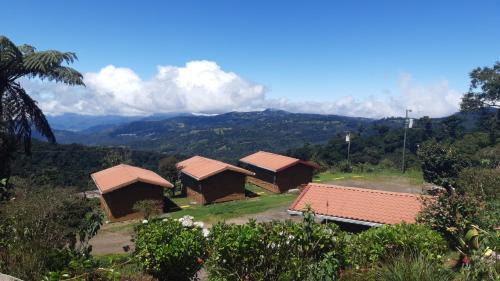 Copey Cabin | Discover Hotel Mirador de Quetzales: Family-Friendly Retreat