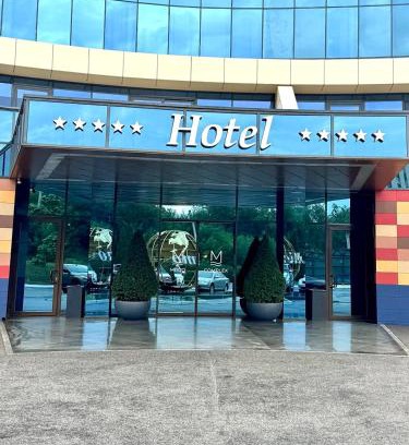 Dzerzhyns'kyi District Hotel | Relax at Hotel Misto SPA & FITNESS with Oceanfront Views