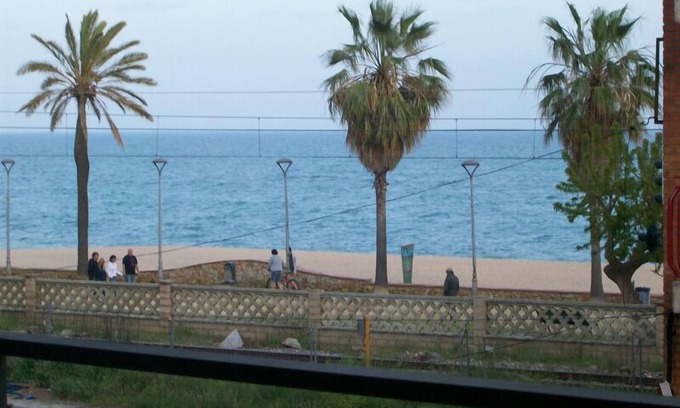 Canet de Mar Hotel | Ocean View Retreat at Hotel Mitus with Spa & Family Perks