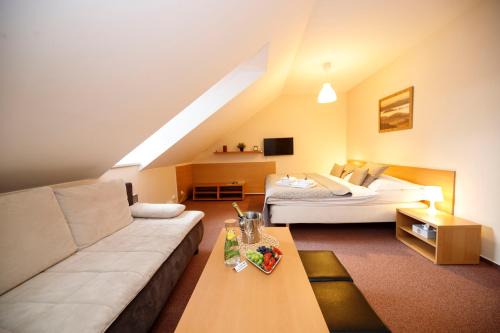 Kasperske Hory Hotel | Relaxing Retreat at Hotel Modrásek with Spa & Hot Tub
