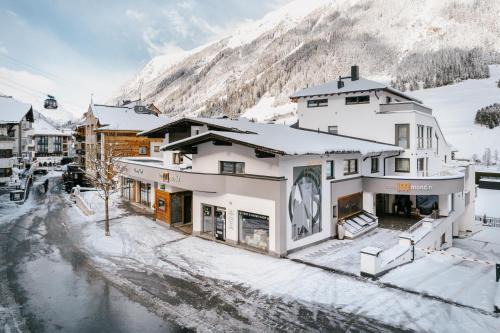 Ischgl Hotel | Oceanfront Bliss at Hotel Mondin with Exceptional Amenities