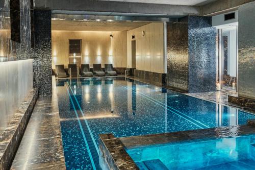Stare Miasto Hotel | Discover Hotel Monopol: 5-Star Stay with Premium Amenities