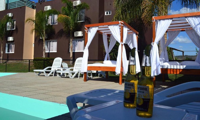 Villa Carlos Paz Hotel | Relax at Hotel Montana by CPH with Ocean View Amenities