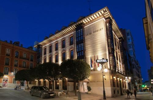 Valladolid City Centre Hotel | Discover Hotel Mozart: Family-Friendly Dining & High Ratings