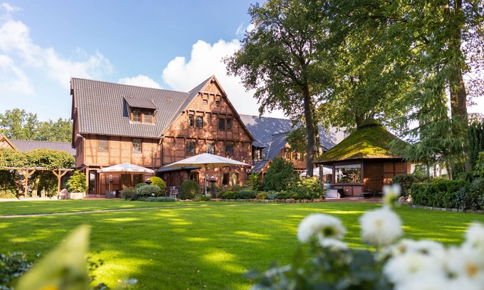 Ibbenbueren Hotel | Discover Hotel Mutter Bahr: 4-Star with Pool & Spa