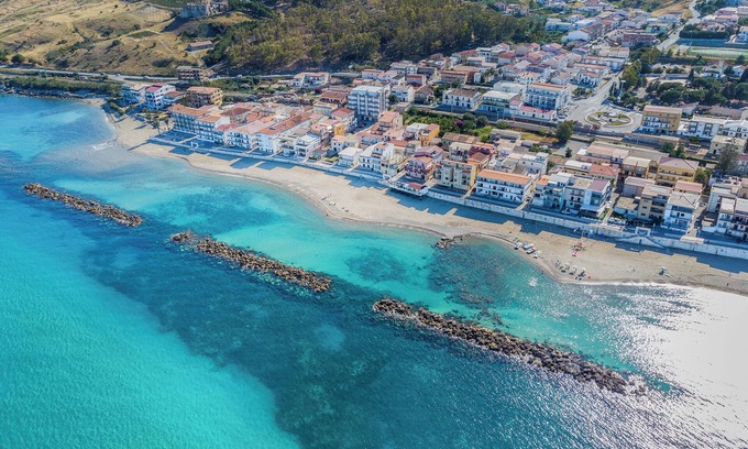 Torre Melissa Hotel | Relax at Hotel Napoleon with Ocean Views and Spa Access