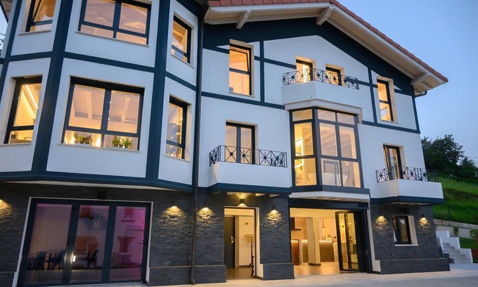 Gernika-Lumo Hotel | Top-Rated Hotel Neguetxea: Spa & Family-Friendly Dining