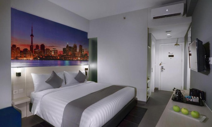 Cipulir Hotel | Budget-Friendly Hotel Neo+ Kebayoran Jakarta with Pool