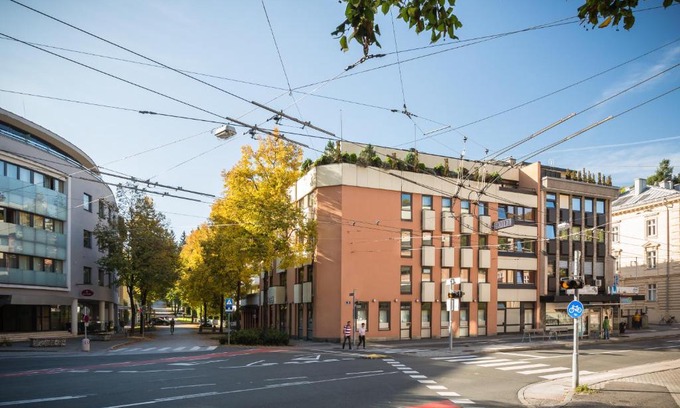 Loretto Hotel | Budget-Friendly Hotel Neutor Express with Family Amenities