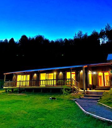 Puerto Raul Marin Balmaceda Apartment | Exceptional Stay at Hospedaje Neyün La Junta - 9.8/10 Rated