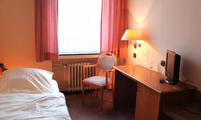 Bad Breisig House | Discover Comfort at Hotel Niederée with Breakfast Included