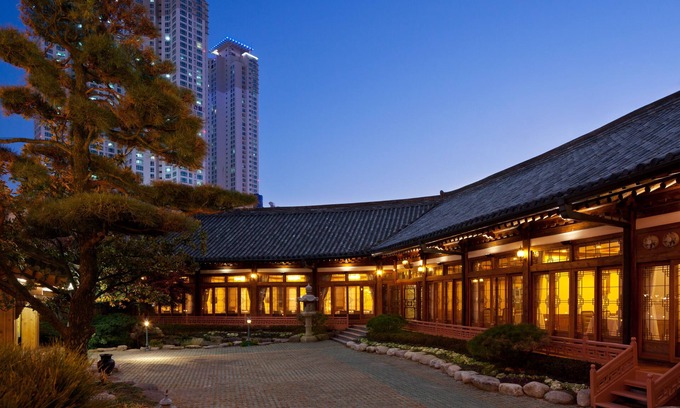 Dongnae District Hotel | Relaxing Stay at Hotel Nongshim with Spa & Hot Tub Access