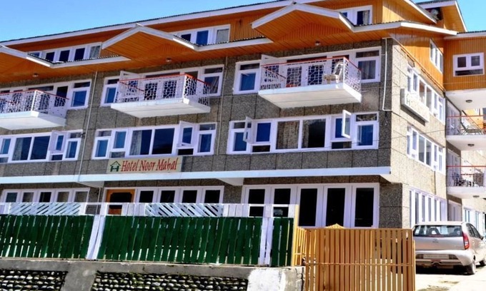 Pahalgam Hotel | Discover Hotel Noor Mahal: 4-Star Family-Friendly Escape