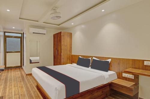 Pimpri - Chinchwad Hotel | Welcoming OYO Abhishek Executive: Family-Friendly Stay