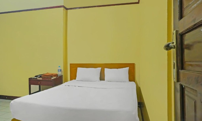 Kalimantan Hotel | Budget-Friendly Stay at SPOT ON 92466 Adam Kost Syariah