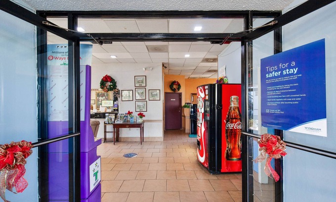 Columbia Hotel | Convenient Hotel O Columbia Downtown with Pool & Breakfast