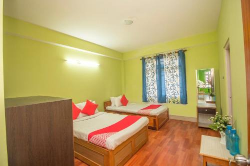 Rumtek Hotel | Budget-Friendly OYO Hotel Demadzong with Family Amenities