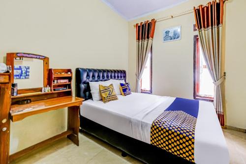 Cisayong Hotel | Budget-Friendly OYO Homes 91067 with Breakfast & Family Perks