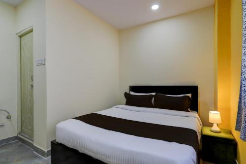 LB Nagar Hotel | Budget-Friendly OYO Dolphin Inn Residency - 4 Star Family Stay