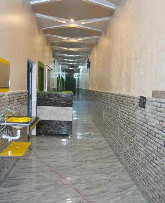 Aligarh Hotel | Budget-Friendly Retreat at OYO Hotel Grand for Families