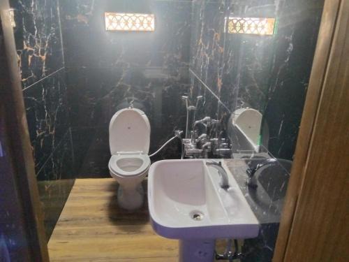 Madanpur Hotel | Hotel O Green Eco Space