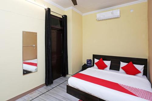 Indira Nagar Hotel | Comfortable Greenview Hotel Near Munshi Pulia Metro Station