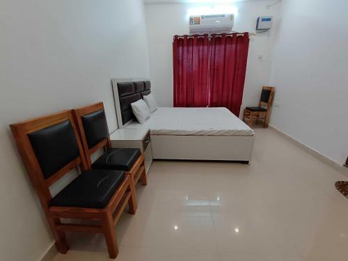 Haraiya Apartment | Guest Rated OYO Home Kanak Hotel: Family-Friendly Retreat
