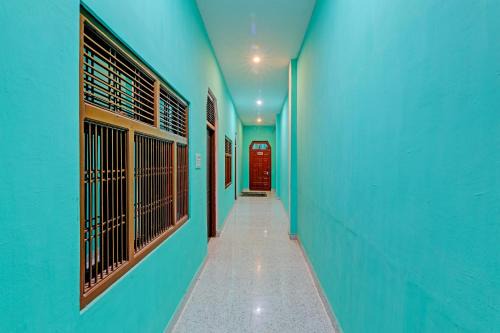 Faizabad House | Budget-Friendly Stay at OYO Om Marriage Hall for Families
